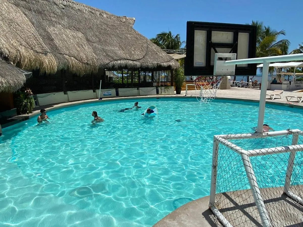 Room In Guest Room - Studio 502 Inside Cancun Resort