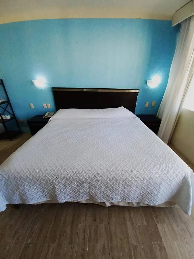 Room In Guest Room - Studio 502 Inside Cancun Resort Mexico