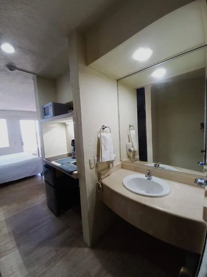 Guest house Room In Guest Room - Studio 502 Inside Cancun Resort Mexico